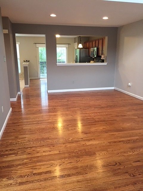 Living/Dining Rm from entry