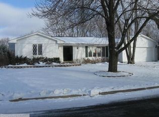 13205 Walnut Dr, Burnsville, MN 55337