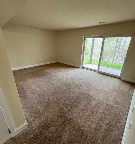 2 Bed, 1 Bath, 950 sqft