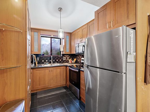 2nd image of 2423 N Seabury Pl #1