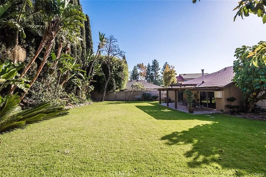 3 bed, 2.0 bath, 1673 sqft, $6,500 — Photo 1