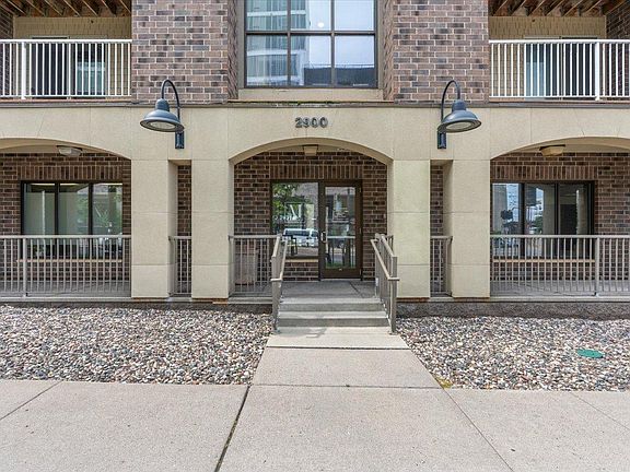 3rd image of 2900 University Ave SE APT 503