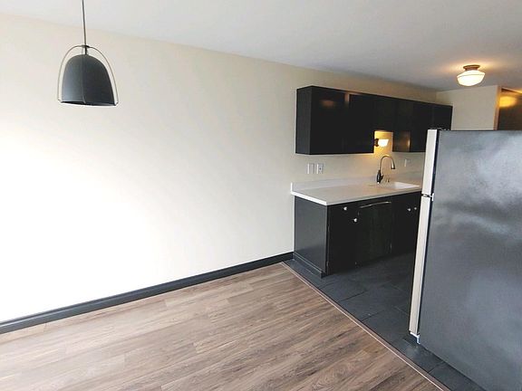 2nd image of 2500 Canterbury Ln E #214