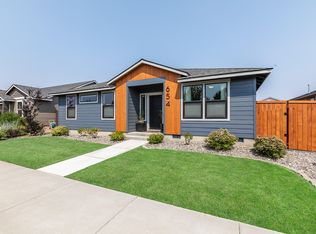 654 NW 27th St, Redmond, OR 97756