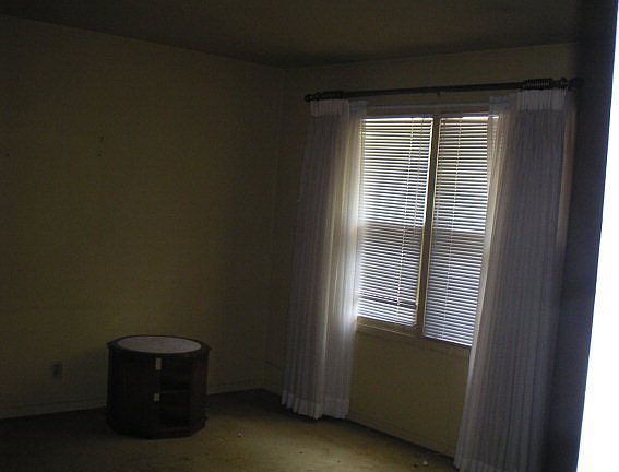5th image of 167 Fairlawn Dr