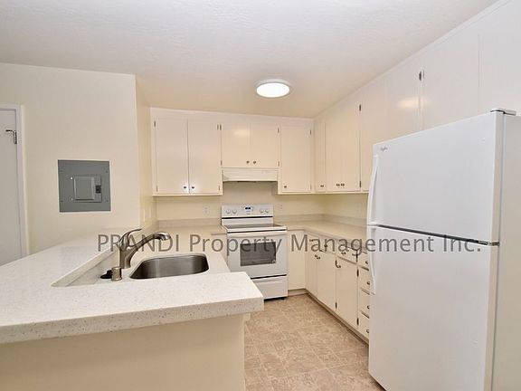 5th image of 22 Marinero Cir APT 52