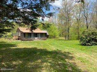 87 Sir Edwards Way, Becket, MA 01223