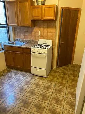 Rented by MPGL Realty Corp | media 4