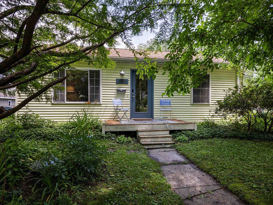 1st image of 3744 Sargent St