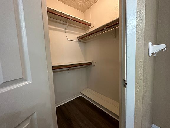 3rd image of 3314 Sungate Dr
