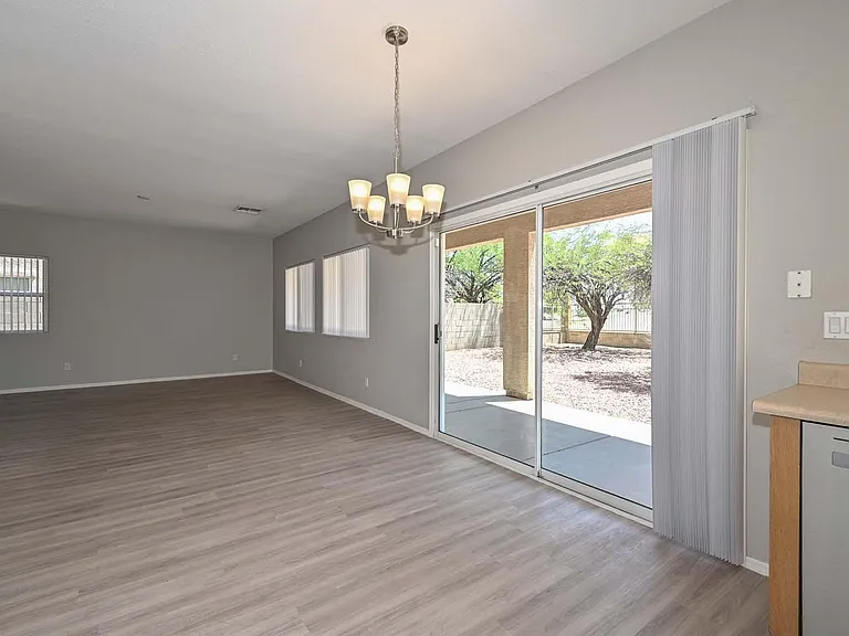 223 S 119th Dr — Photo 13