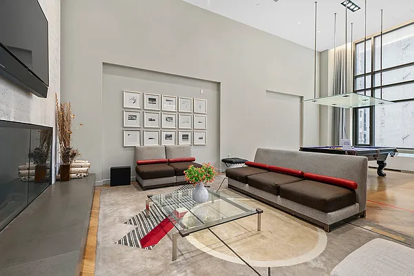 Rented by Compass | media 21