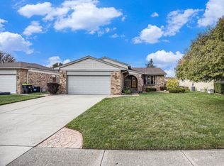 47751 Chrys Rd, Macomb, MI 48044