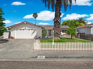 1313 Saint Francis Dr, Petaluma, CA 94954