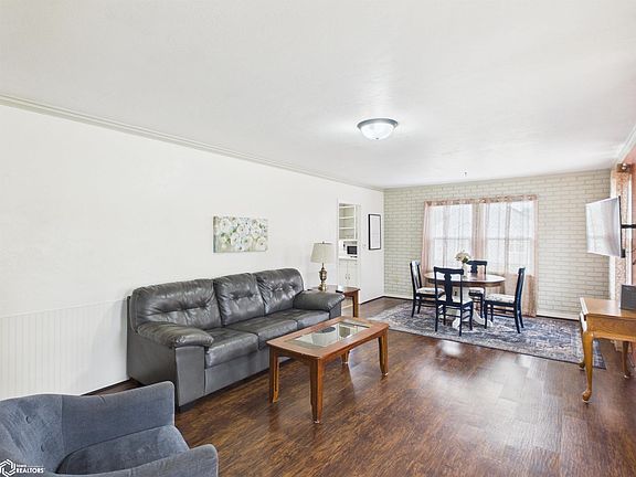 4th image of 149 Grandview Ave