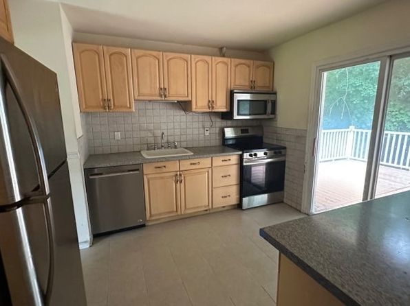 95 Longwood Lake Rd