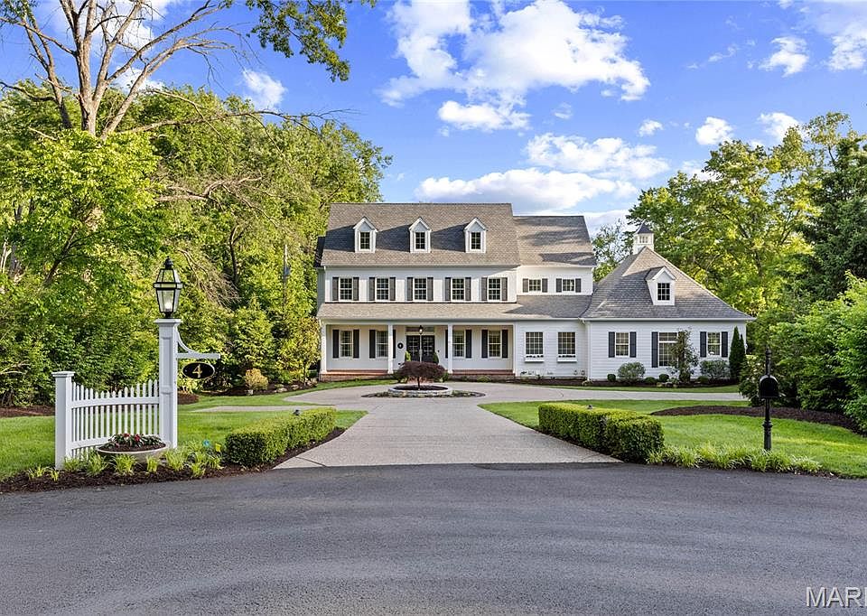 1st image of 4 Colonial Hills Dr