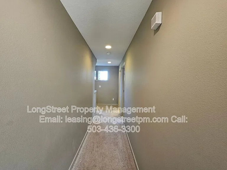 6458 NE 8th Ave — Photo 36