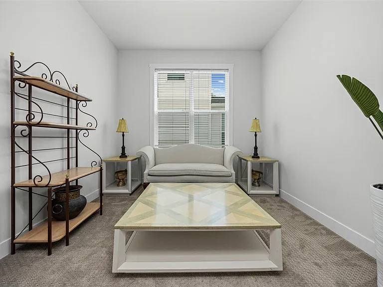 5636 Suffolk Ct — Photo 31