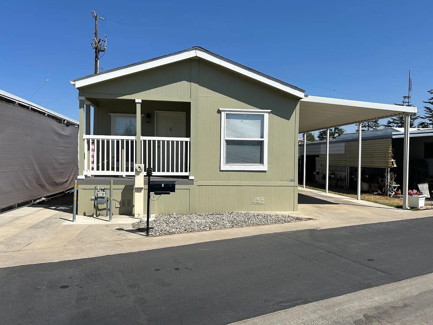 1650 Villa Ave Spc 7 photo 1