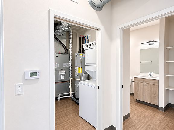 5th image of 716 Main St #3C