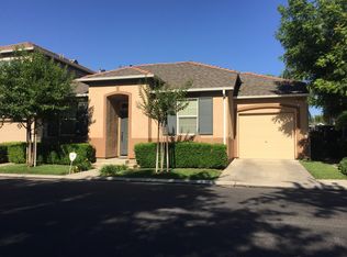 1680 N Avignon Ln, Clovis, CA 93619