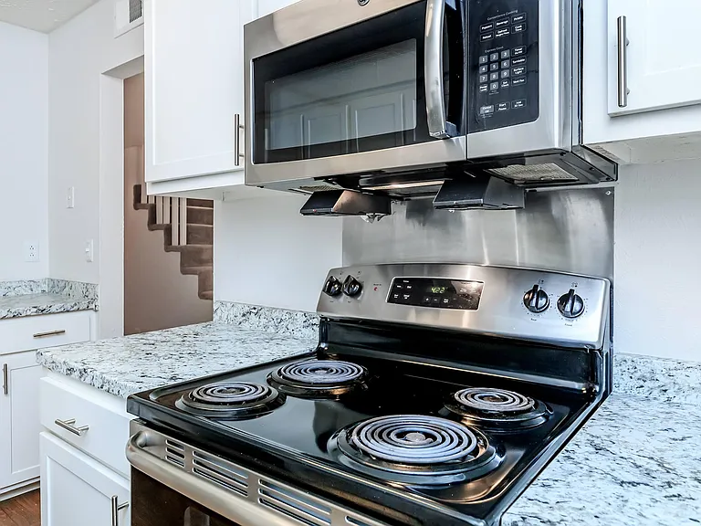 Chase Cove Apartments — Photo 98