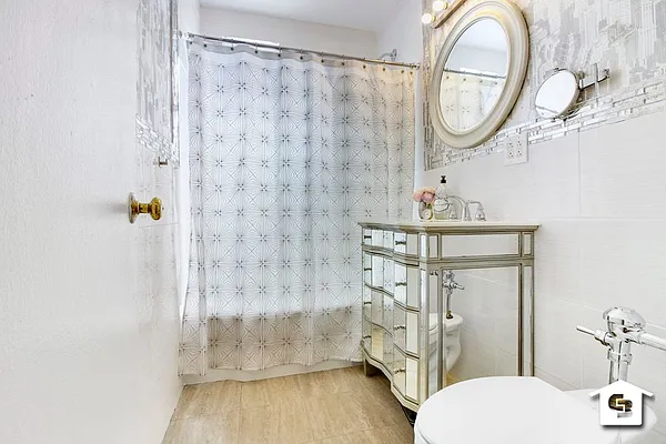 Sold by Coldwell Banker Reliable Real Estate | media 7