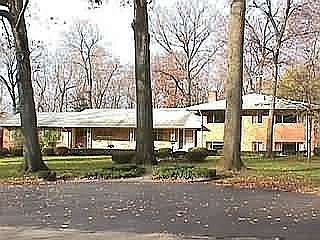 1st image of 19526 Riverside Dr