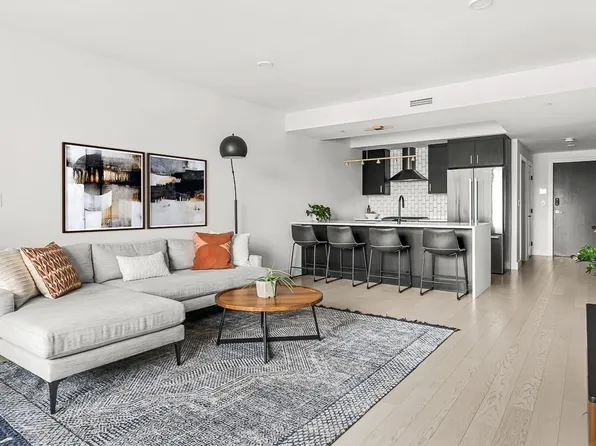 395 Alewife Brook Pkwy #3H, Somerville, MA 02144