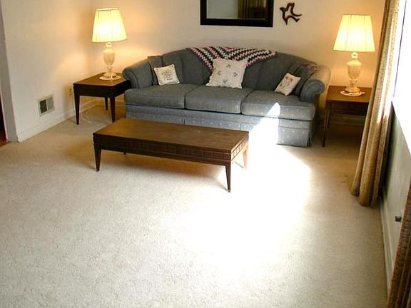 5th image of 2709 Colonial Ave