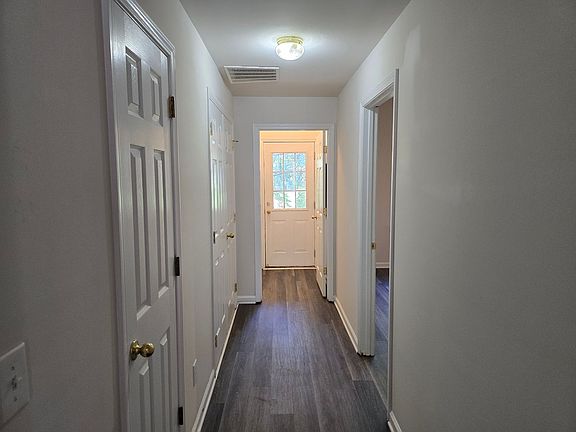 4th image of 802 Sutter Gate Ln