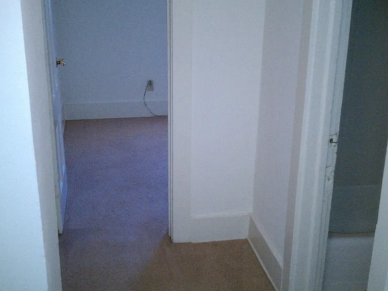 402 W Clark St — Photo 18