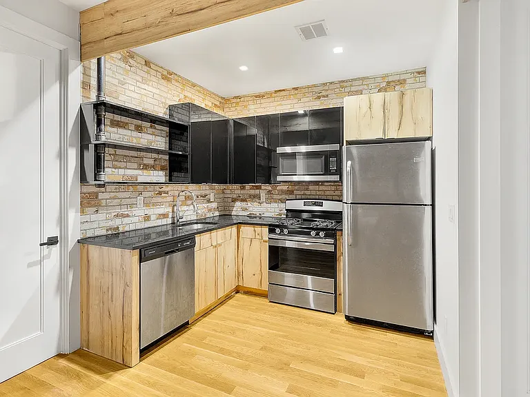 88 Guernsey St #2A — Photo 2