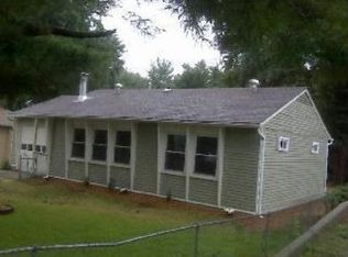 909 NE 45th St, Kansas City, MO 64116