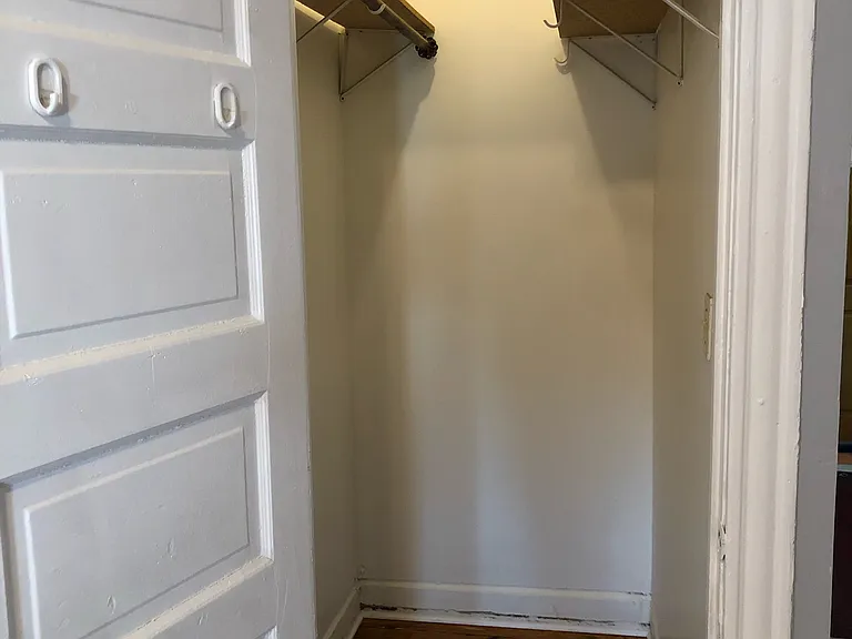 1714 W 46th St #2E — Photo 10