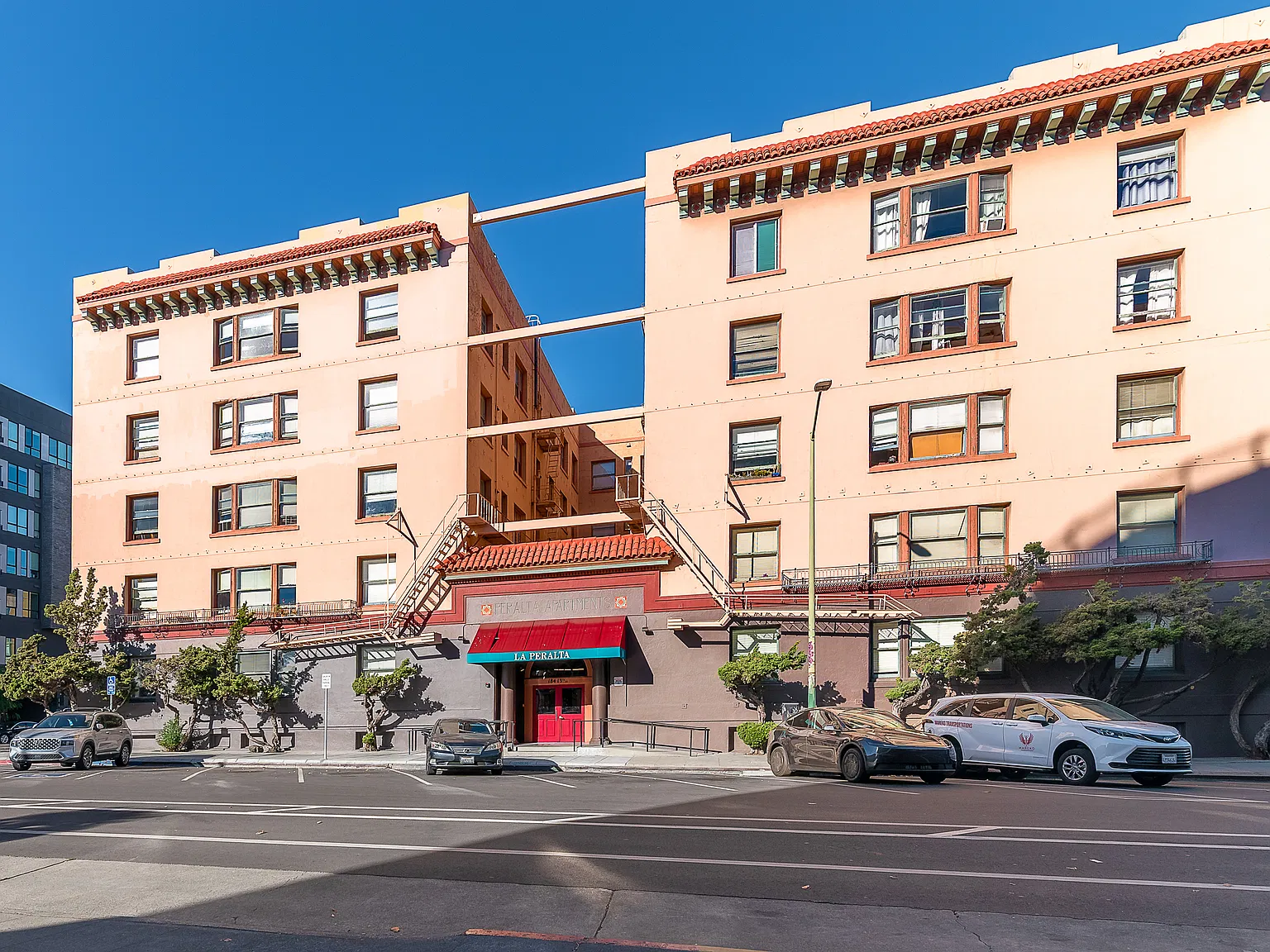Peralta Apartments | Oakland Living Near Lake Merritt 184 13th Street, Oakland — Photo 4