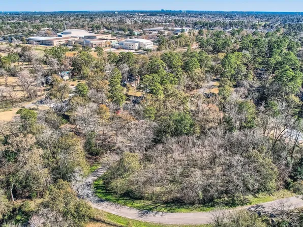 15618 Cypress Gardens Dr, Houston, TX 77069