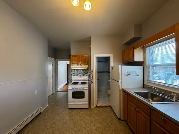 61 Summer St, Somerville, MA