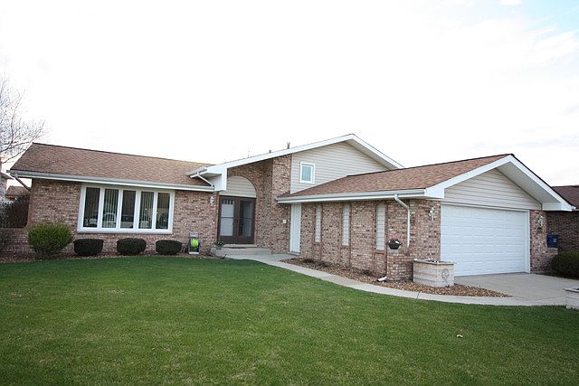 1st image of 15428 S Cranberry Ct