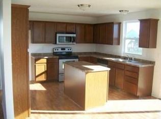 523 SW Springfield Dr, Ankeny, IA 50023