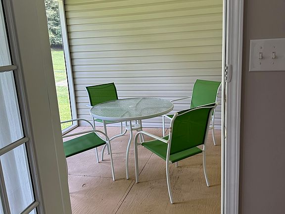 Screened in Patio