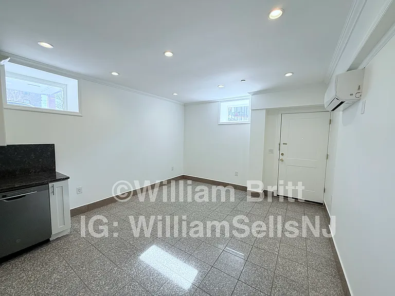 377 Danforth Ave #A9 — Photo 7