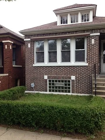 7430 S Ellis Ave photo 1