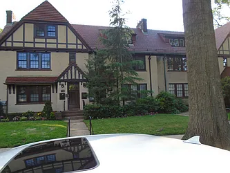 Rented by 18 REALTY