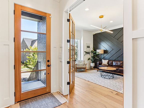 4th image of 2725 Otterham Dr