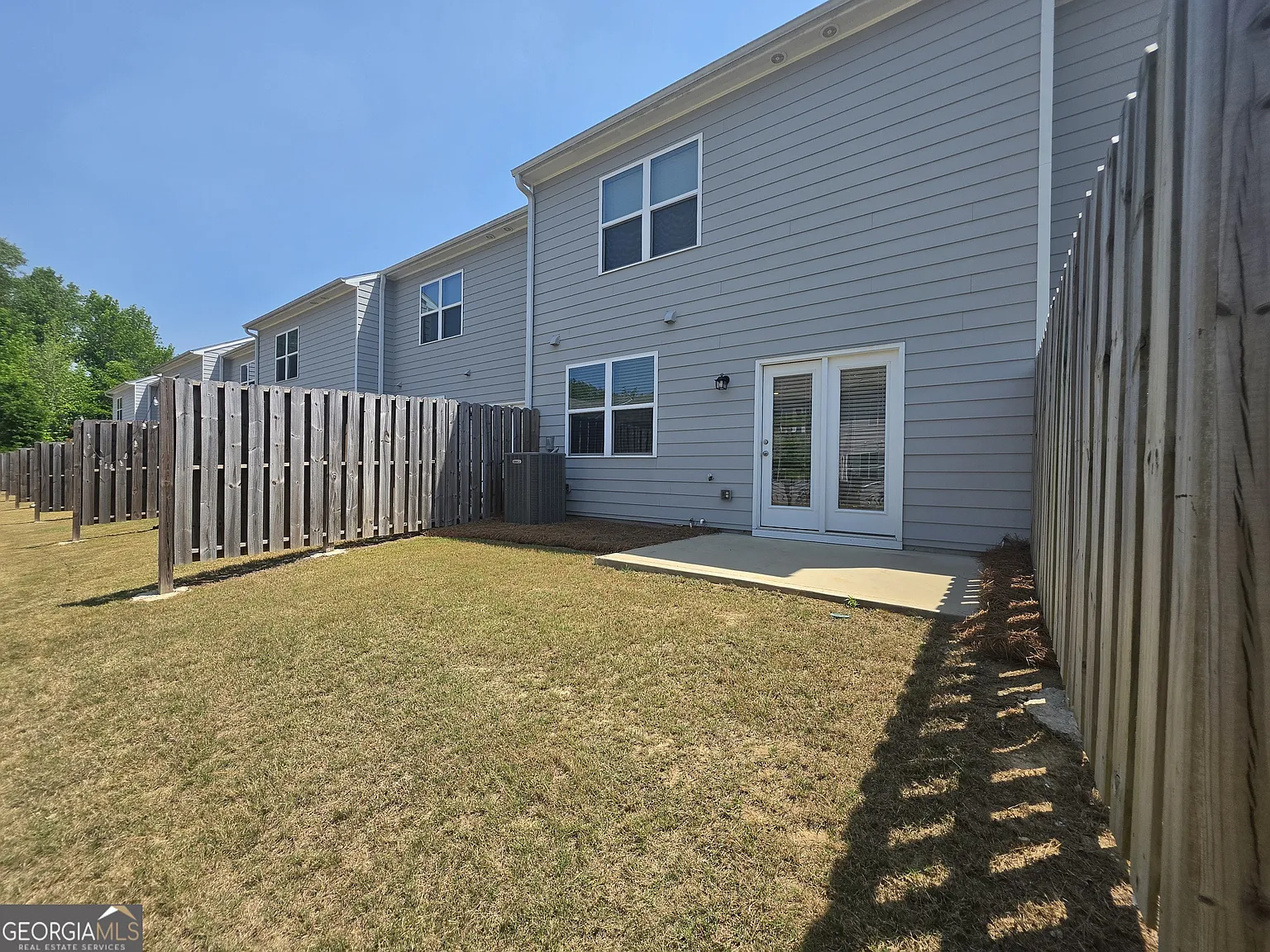 3 bed, 2.5 bath, 1400 sqft, $1,950 — Photo 4