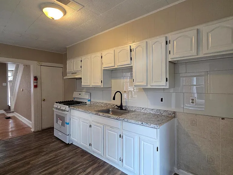 716 Church St — Photo 7