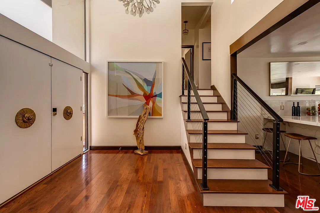 3 bed, 3.0 bath, 2096 sqft, $9,500 — Photo 4