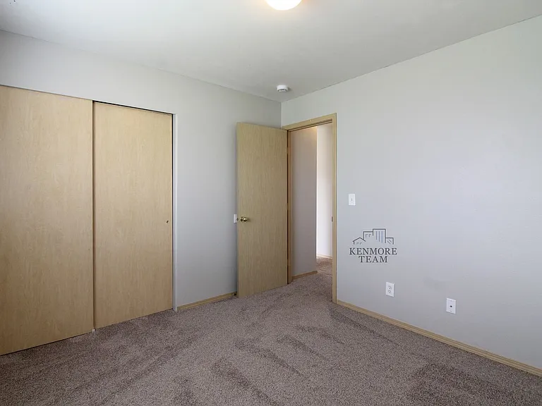 2815 S Underwood St — Photo 14